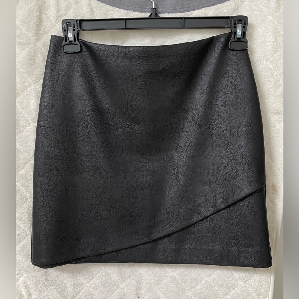 Club Monaco leather skirt